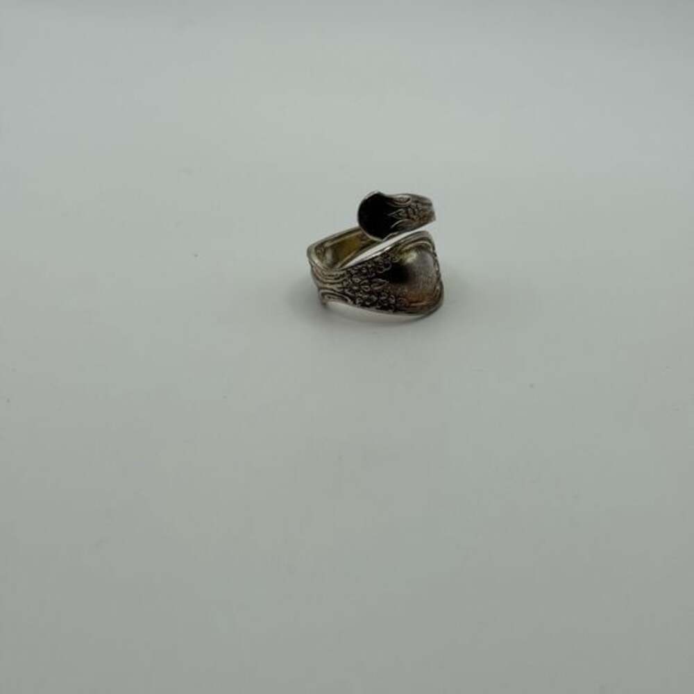 Intricate Silver Women's Ring
